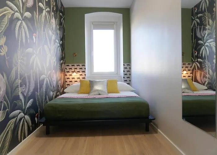 Large - Great For Groups - With Balcony Or Terrace Apartment *