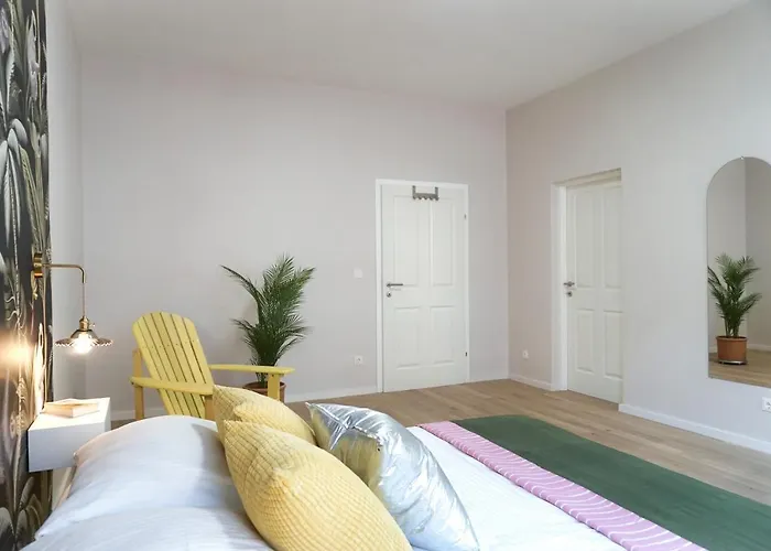 Apartment Large - Great For Groups - With Balcony Or Terrace