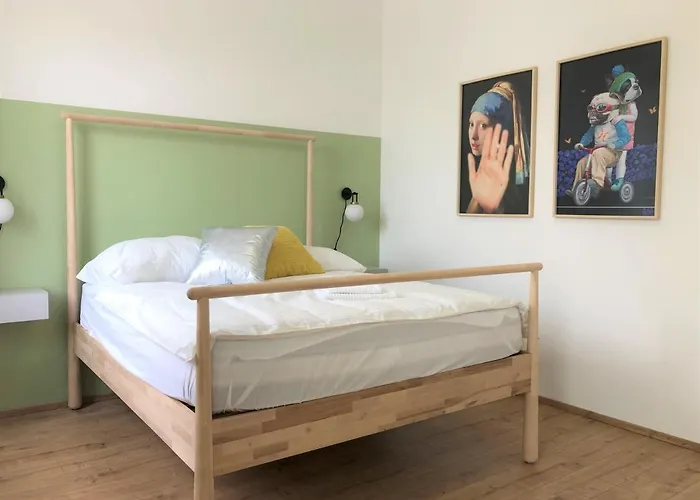 Apartment Large - Great For Groups - With Balcony Or Terrace *