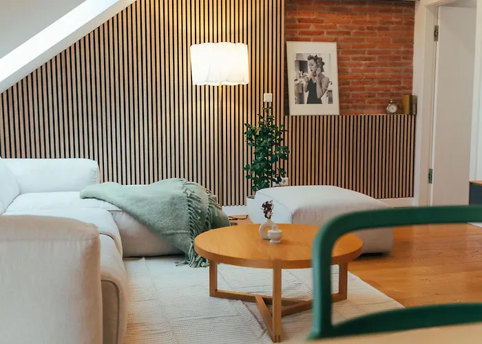 Large - Great For Groups - With Balcony Or Terrace Vienna
