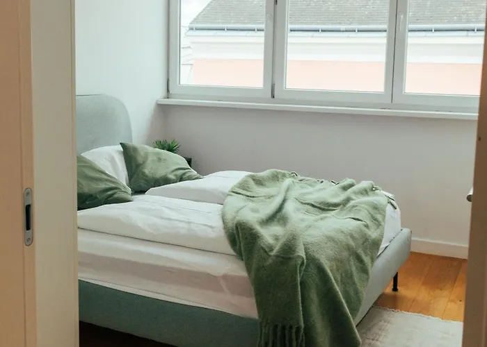 Apartment Large - Great For Groups - With Balcony Or Terrace *