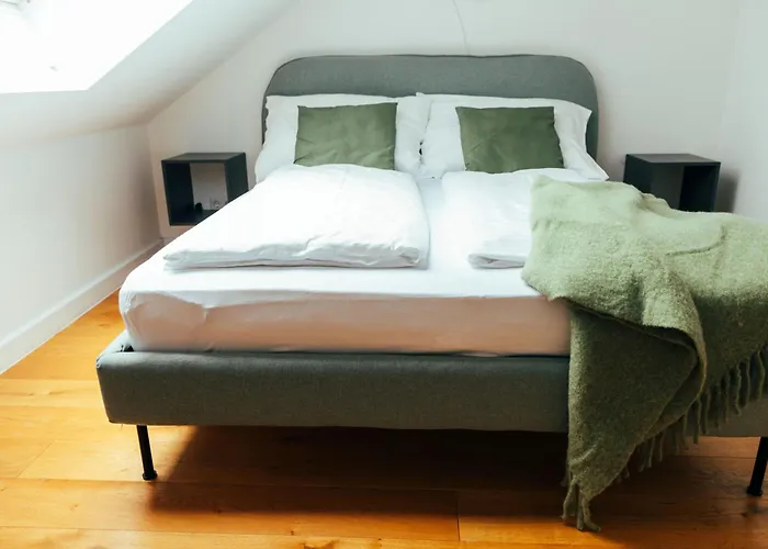 Large - Great For Groups - With Balcony Or Terrace *